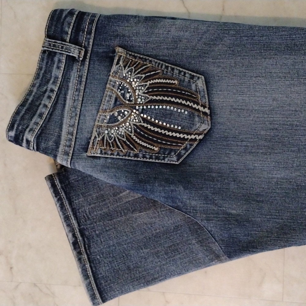 Cato cropped jeans.